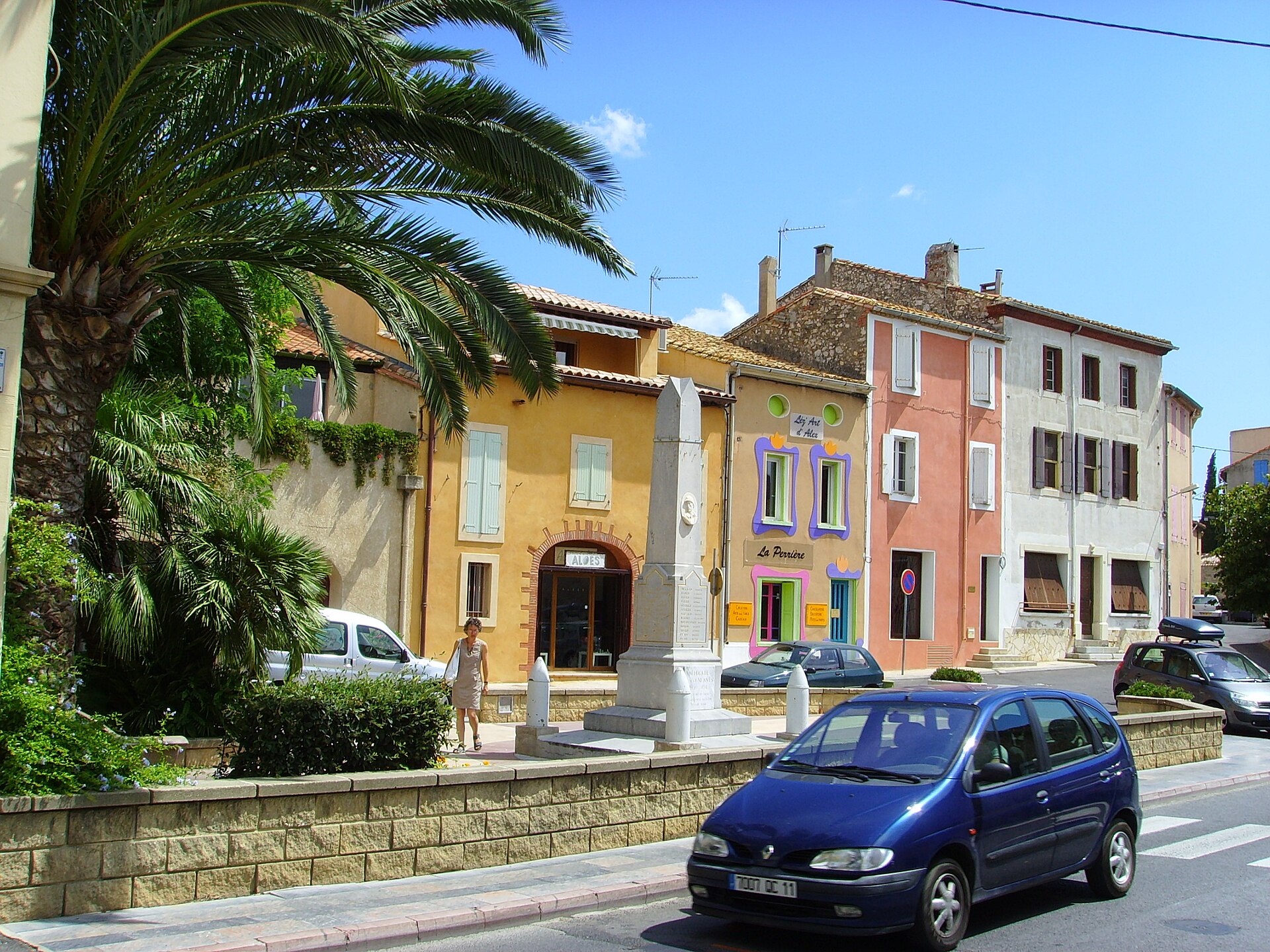 summer village square France