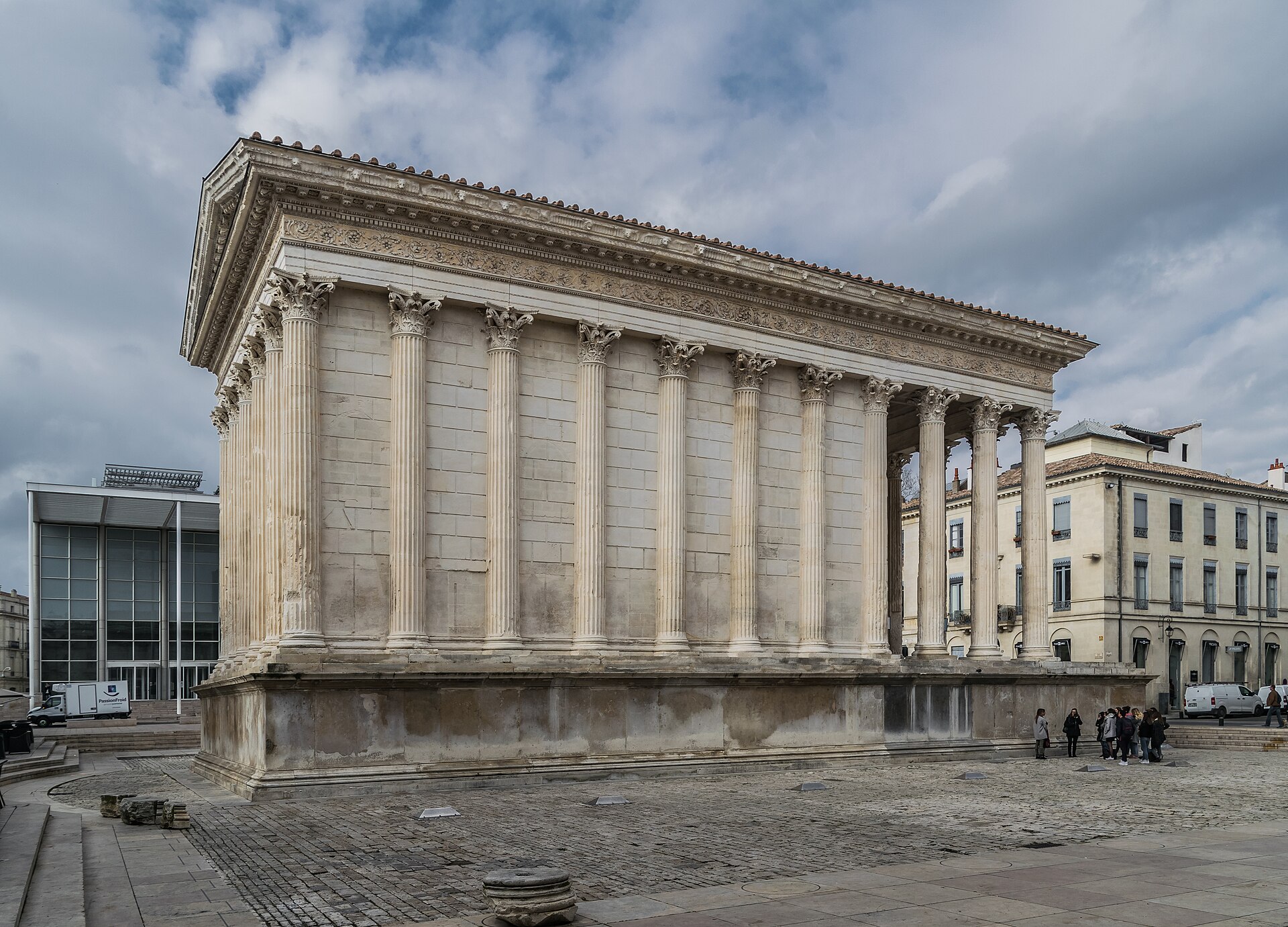 Maison Carree Nimes